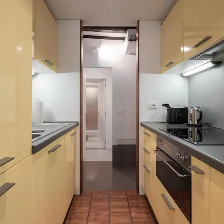 Venetian Canal View Apartment