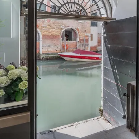 Apartment Venetian Canal View Venice